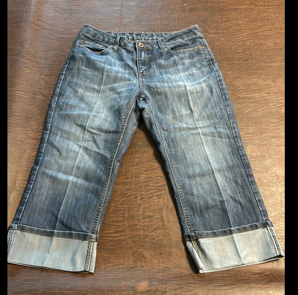 Merona cuffed Capris
