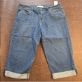 Women's Levi's Capris
